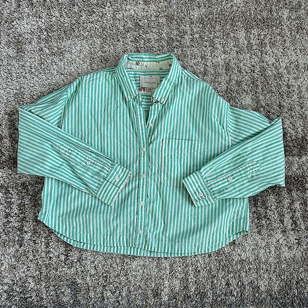 American Eagle Button Down